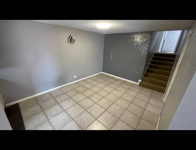 3 BEDROOM TOWNHOUSE FOR SALE IN ESSENWOOD